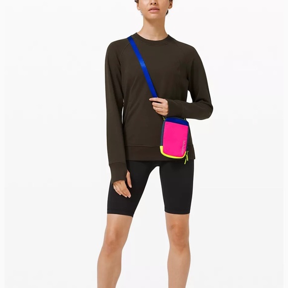 LTD EDITION LULULEMON EASY ACCESS BELT/CROSSBODY BAG🌈 - Picture 2 of 6